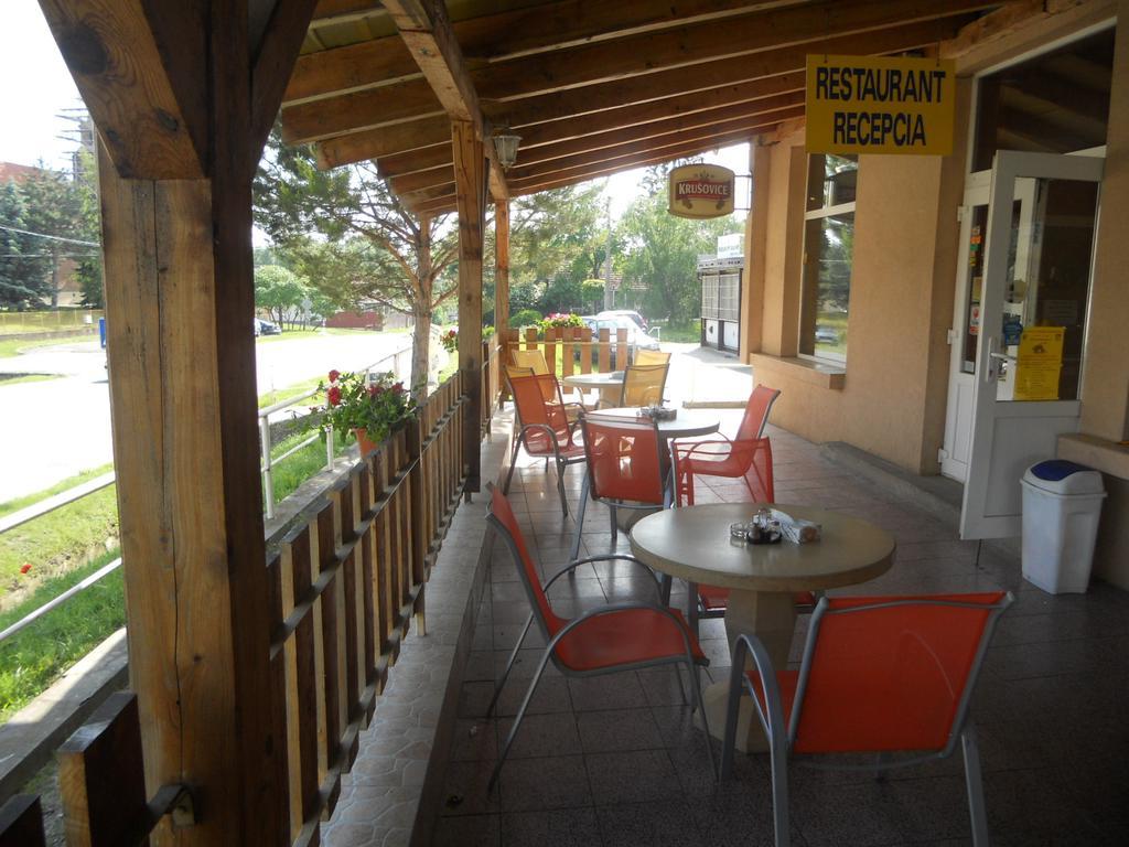 Kaplna 卡波纳旅馆酒店 外观 照片
